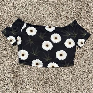 MMJCO Daisy Weed Leaf Print Crop Top